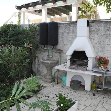 Bed With 3 Bedrooms And Balcony Appartement Selce