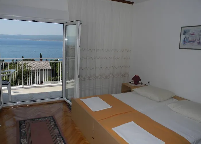 Bed With 3 Bedrooms And Balcony Apartment Selce