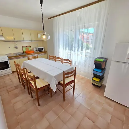 Bed With 3 Bedrooms And Balcony * Selce