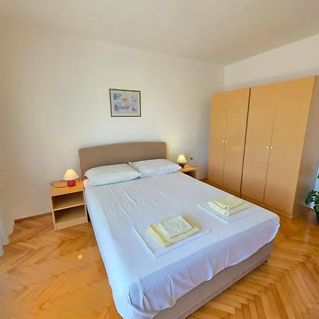 Bed With 3 Bedrooms And Balcony Διαμέρισμα Selce