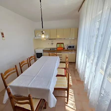 Bed With 3 Bedrooms And Balcony Διαμέρισμα