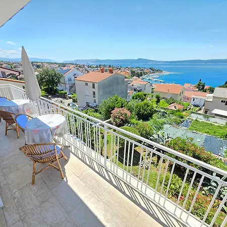 Bed With 3 Bedrooms And Balcony Διαμέρισμα